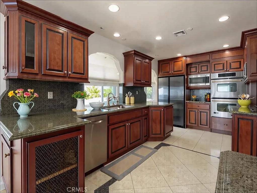 Rancho Palos Verdes, CA 90275,4348 Exultant Drive