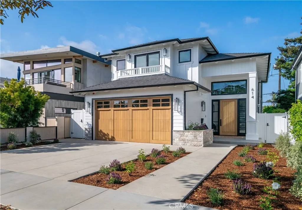 Redondo Beach, CA 90277,614 N Paulina Avenue