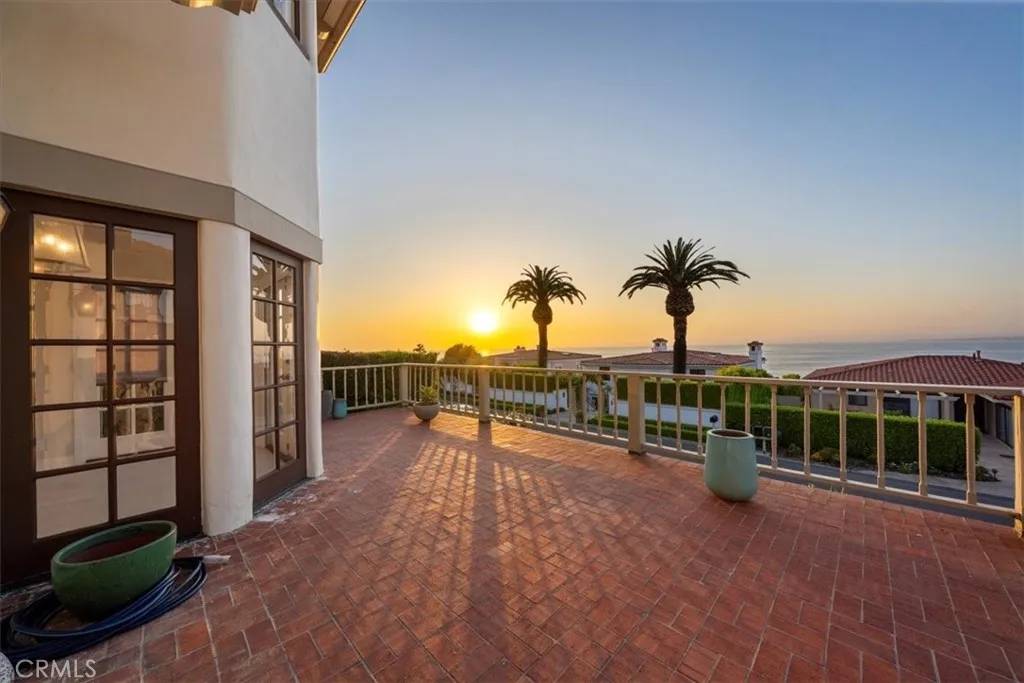 Palos Verdes Estates, CA 90274,536 Via Media