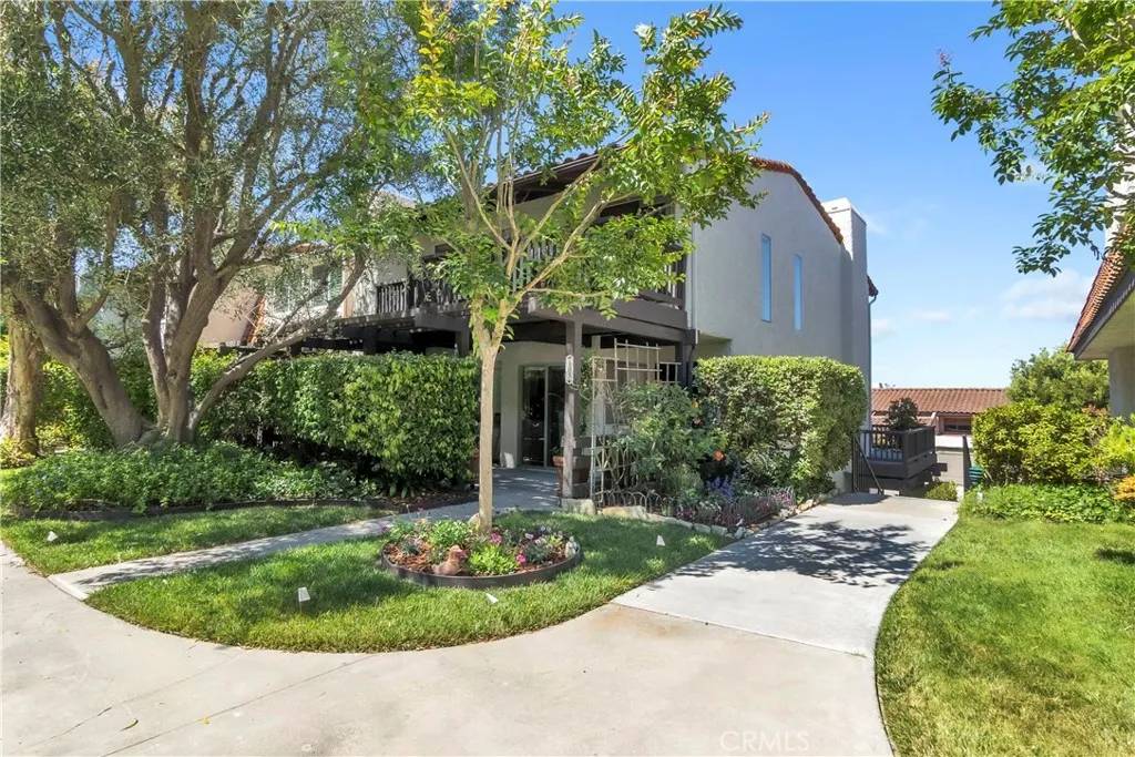 Rolling Hills Estates, CA 90274,105 Aspen Way