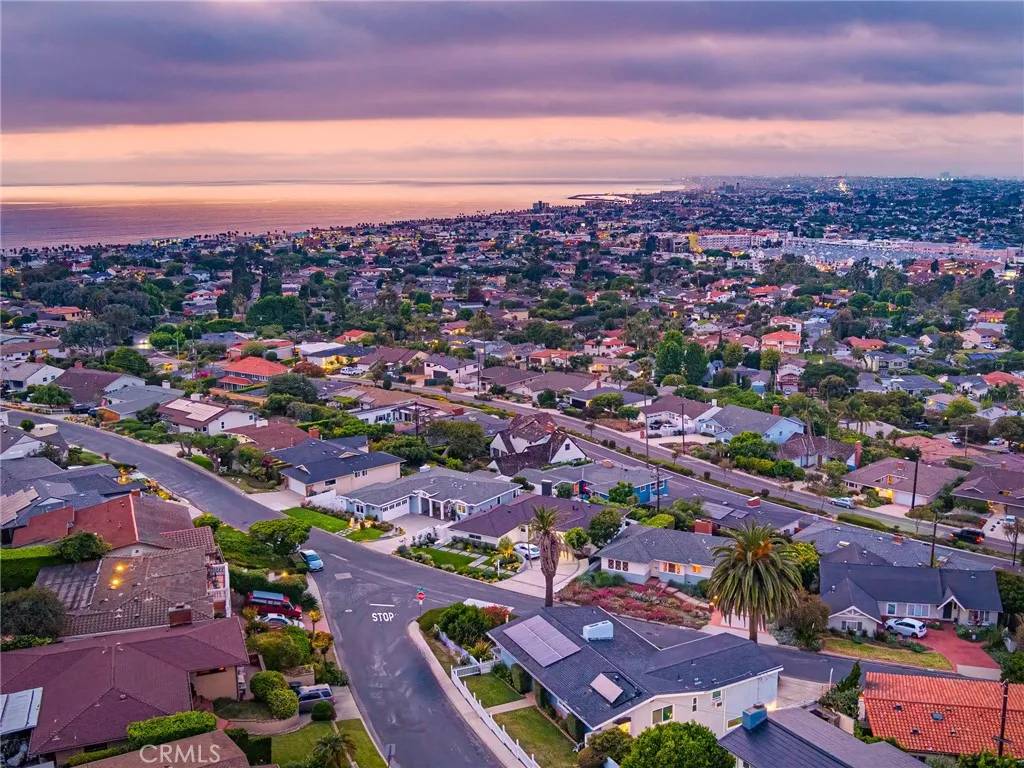 Redondo Beach, CA 90277,246 Via Los Miradores