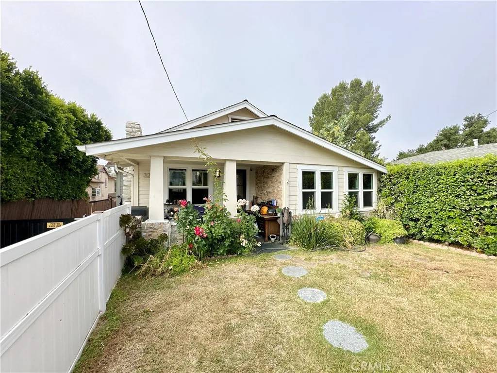 La Crescenta, CA 91214,3238 Prospect Avenue