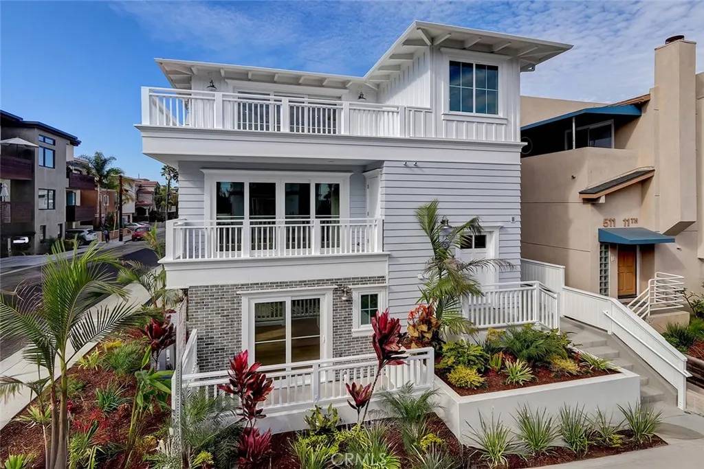 Hermosa Beach, CA 90254,1100 Cypress Avenue