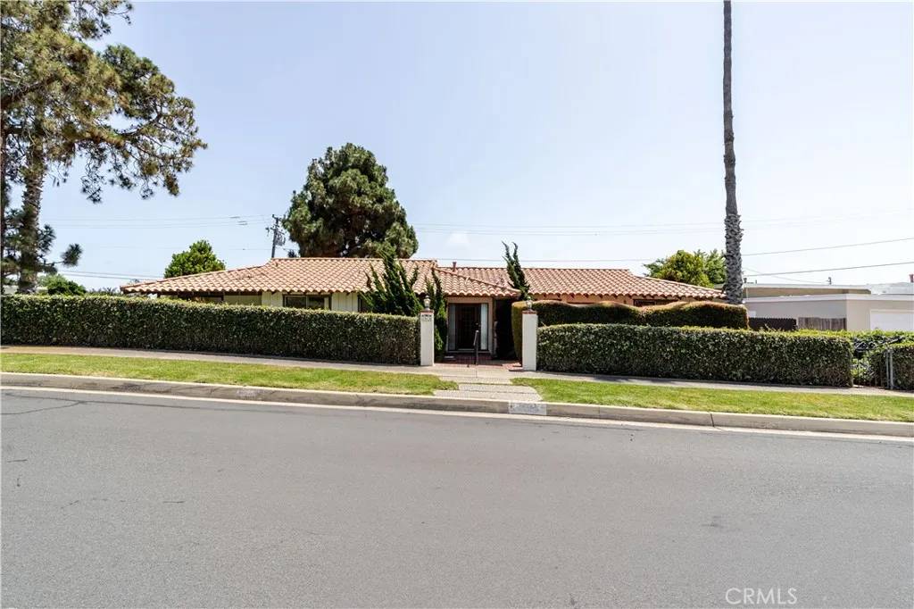 Rancho Palos Verdes, CA 90275,3904 Exultant Drive