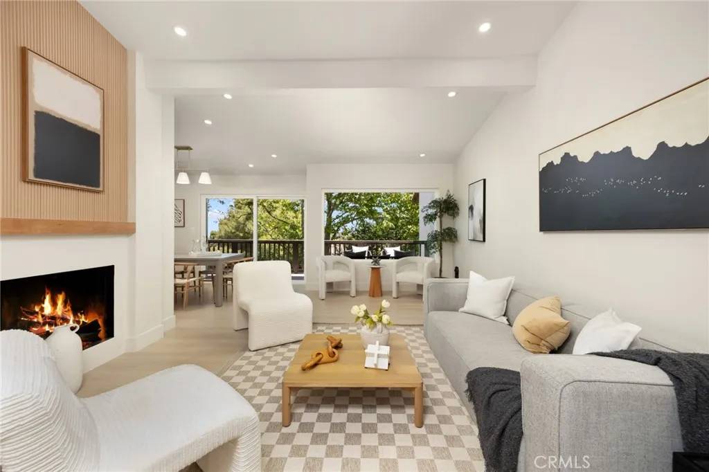Rolling Hills Estates, CA 90274,45 Oaktree Lane