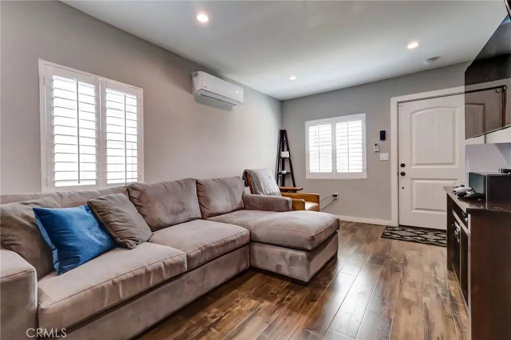 Long Beach, CA 90806,2108 Lemon Avenue