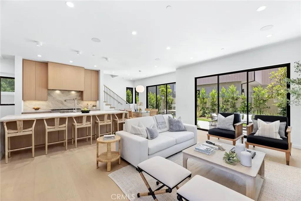 Redondo Beach, CA 90278,2206 Gates Avenue #A