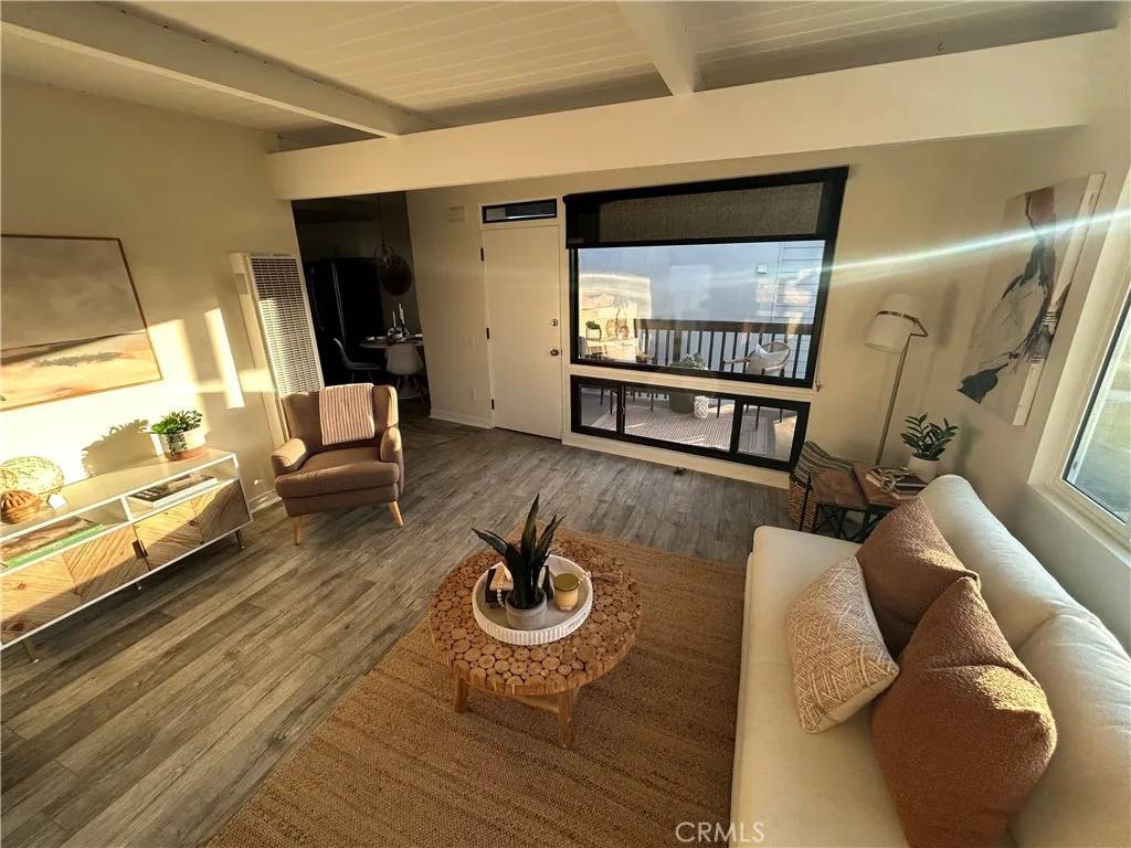 Manhattan Beach, CA 90266,440 29th Street