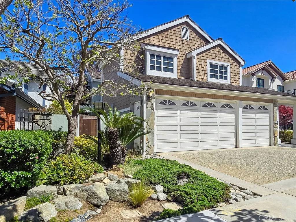 Manhattan Beach, CA 90266,50 Village Circle