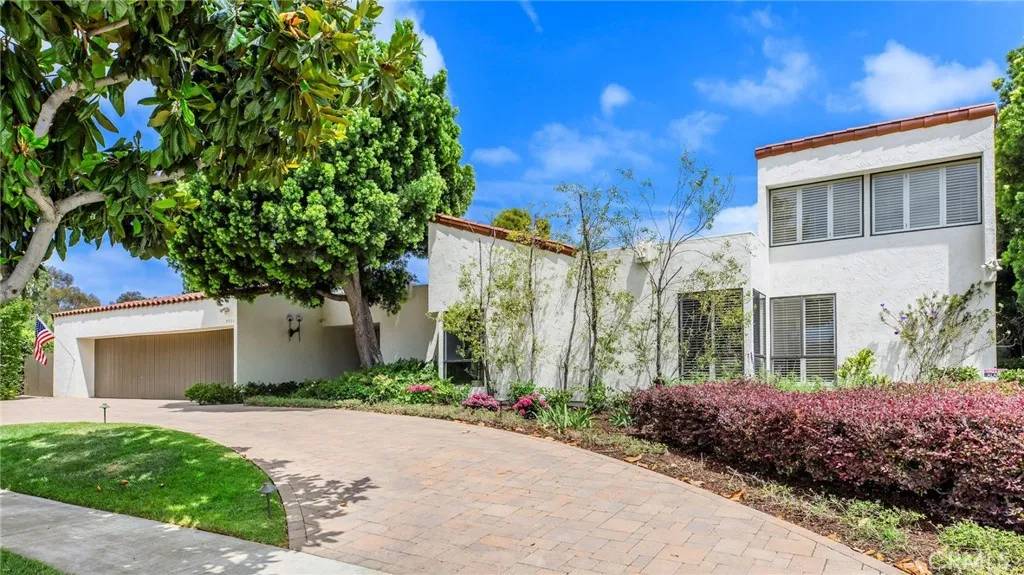 Lakewood, CA 90712,3721 Manor Drive