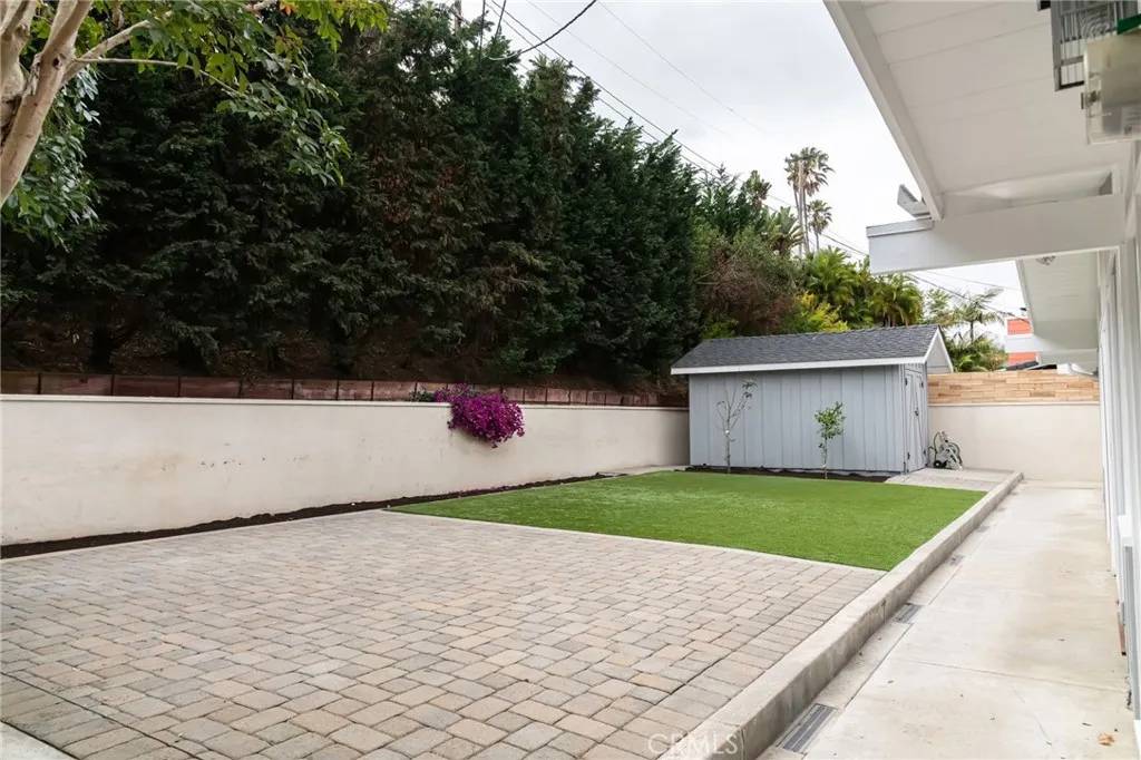 Manhattan Beach, CA 90266,439 S Prospect Avenue