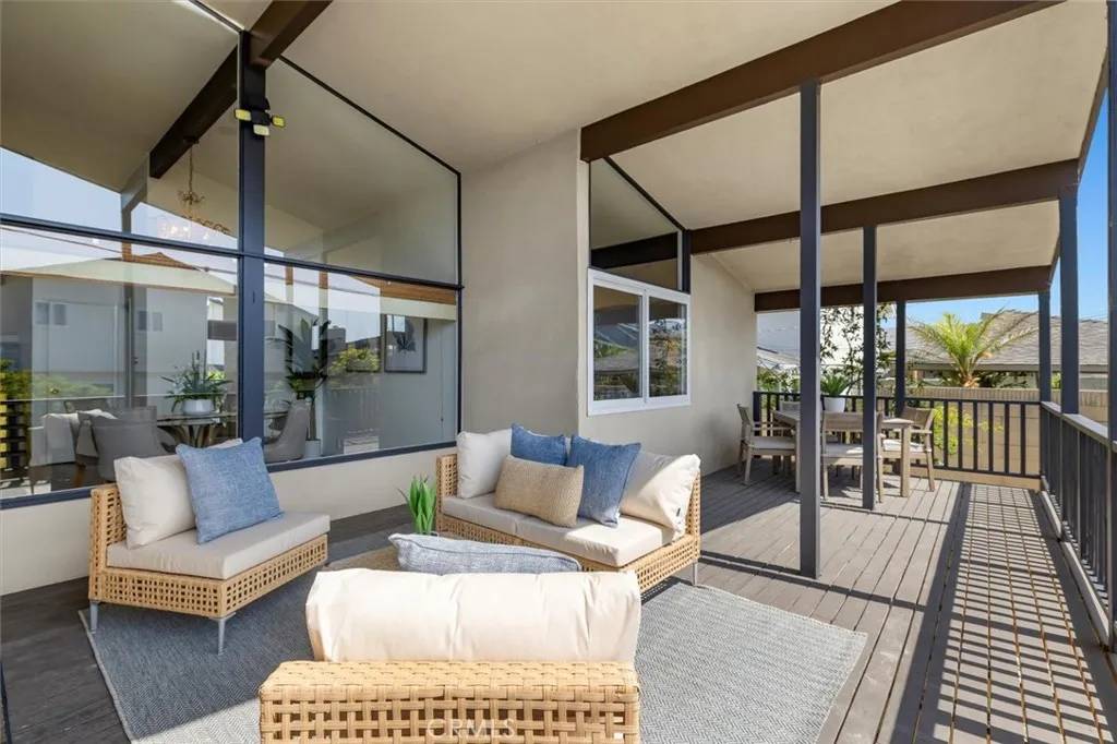 Huntington Beach, CA 92647,17401 Madera Lane