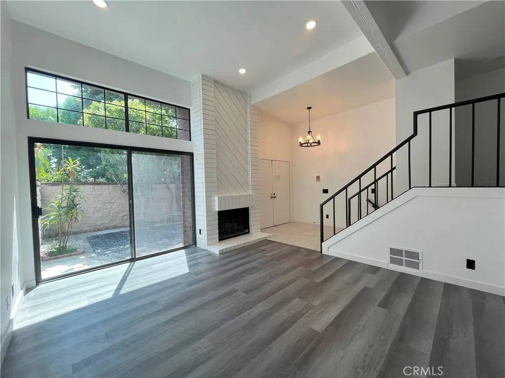 Marina Del Rey, CA 90292,4640 Glencoe Avenue #7