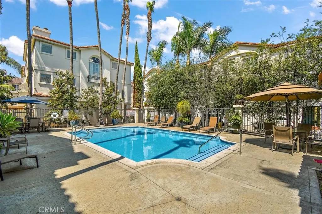 Hawthorne, CA 90260,5417 Marine Avenue