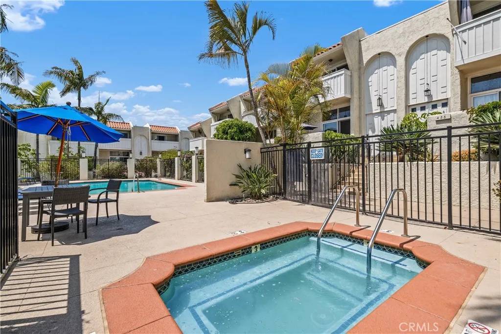 Hermosa Beach, CA 90254,421 2nd Street