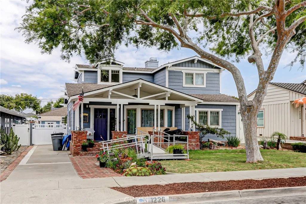 Torrance, CA 90503,1228 Hickory