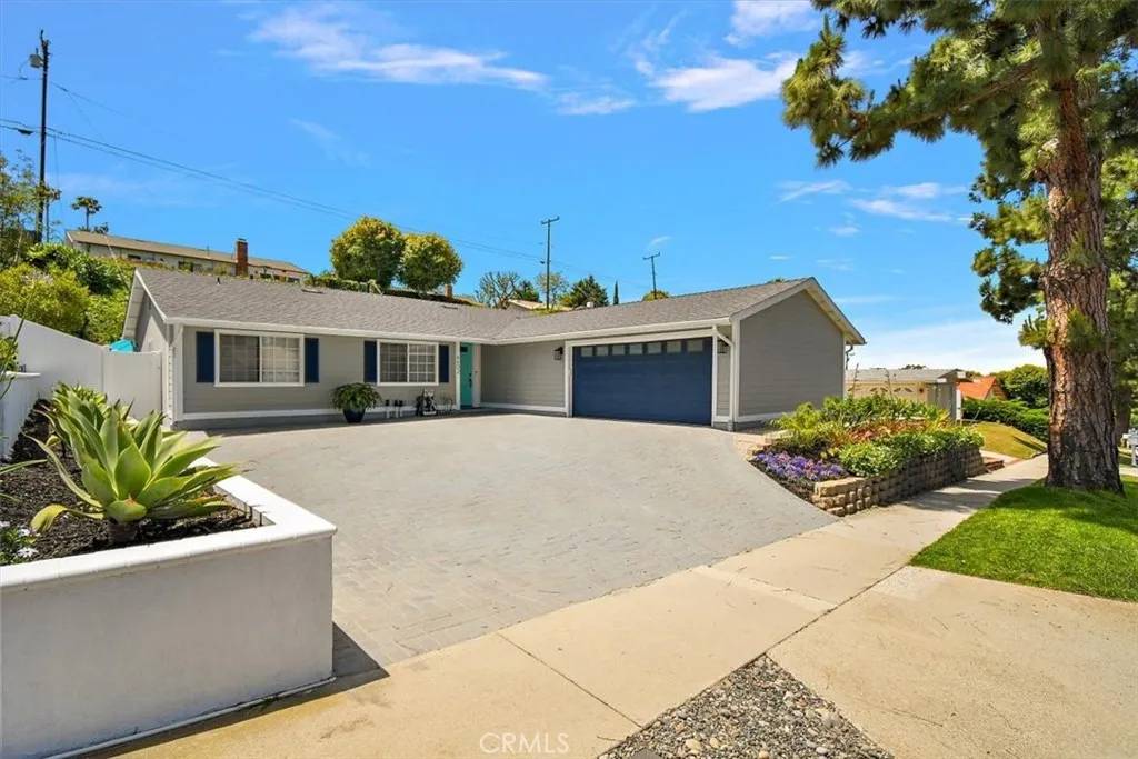 Rancho Palos Verdes, CA 90275,6602 Monero Drive