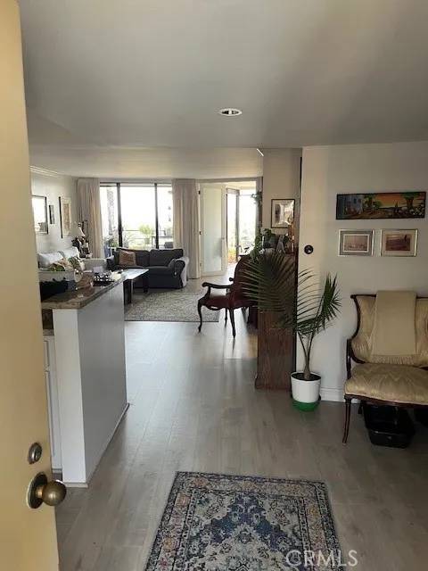 Marina Del Rey, CA 90292,4265 Marina City Drive #903