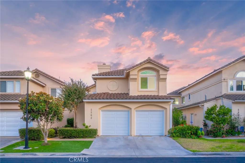 Torrance, CA 90503,2562 Woodbury Drive