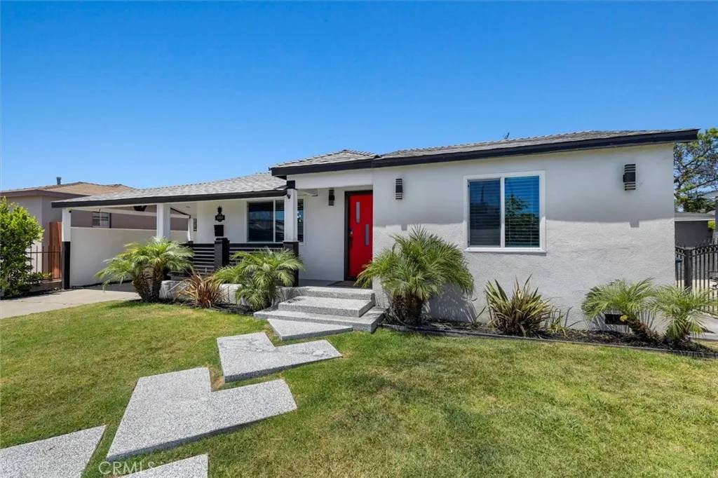 Hawthorne, CA 90250,3231 W 134th Place