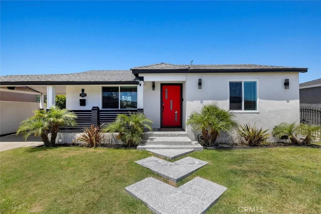 Hawthorne, CA 90250,3231 W 134th Place