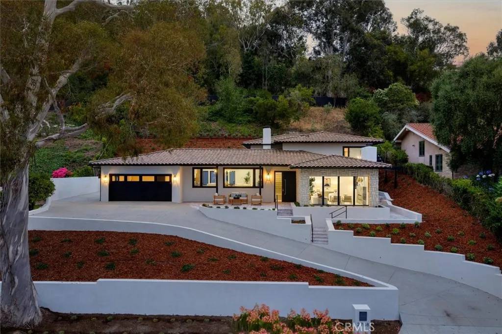 Palos Verdes Estates, CA 90274,2708 Via Elevado