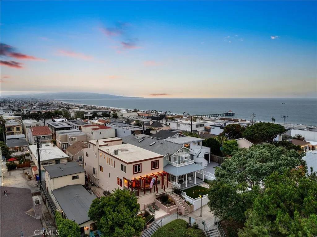 Manhattan Beach, CA 90266,408 17th Street