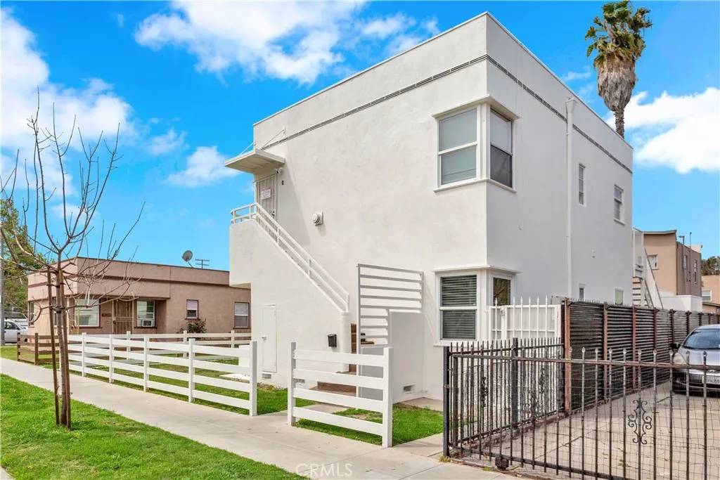 Long Beach, CA 90806,2015 Locust Avenue