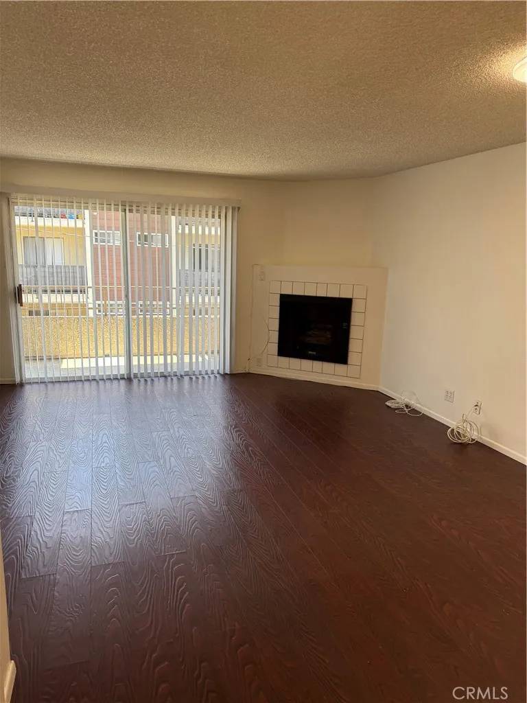 Long Beach, CA 90802,445 W 6th Street West #309