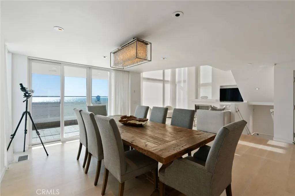 Oxnard, CA 93035,3557 Ocean Drive
