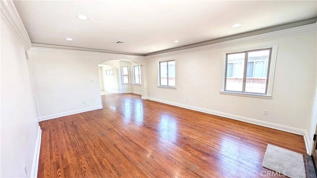 Torrance, CA 90504,18505 Van Ness Avenue