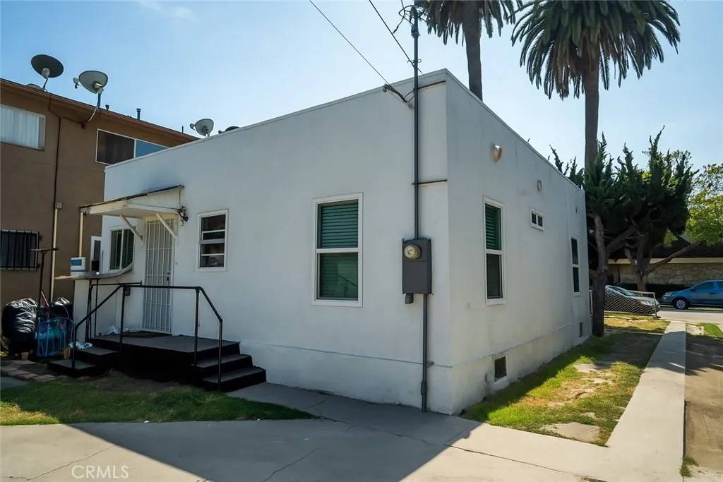 Long Beach, CA 90806,2332 Cedar Avenue