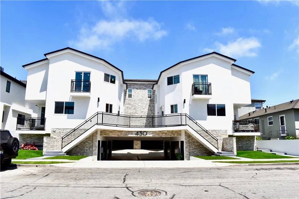 El Segundo, CA 90245,430 Sierra Street #F