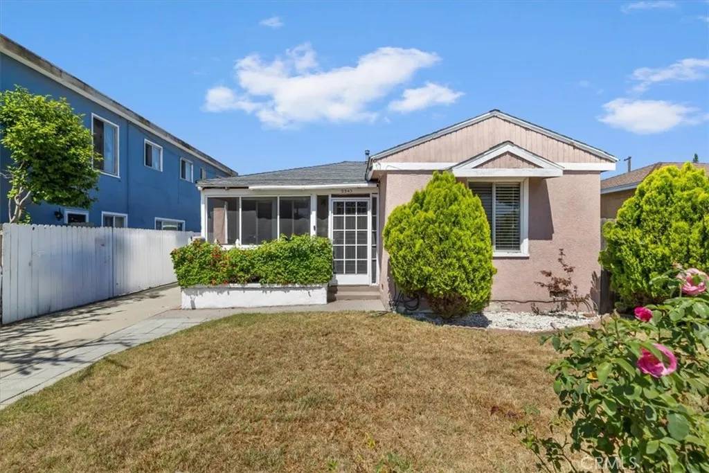 Long Beach, CA 90805,5943 Gardenia Avenue