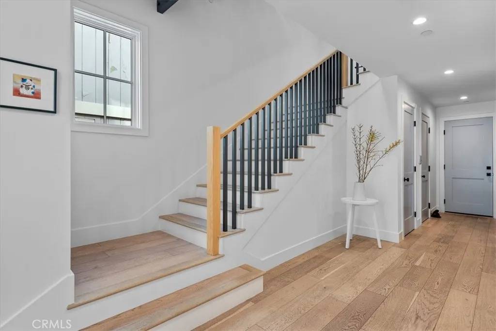 Manhattan Beach, CA 90266,441 34th Street