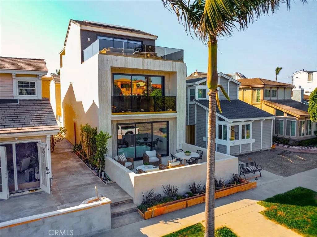 Huntington Beach, CA 92648,505 17th Street