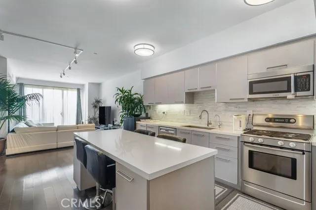 Los Angeles, CA 90025,1817 Prosser Avenue #503