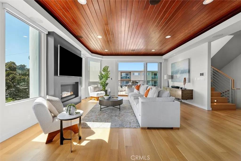 Hermosa Beach, CA 90254,36 15th Street