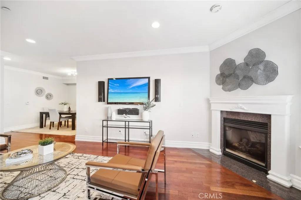 Studio City, CA 91604,11989 Laurelwood Drive #3