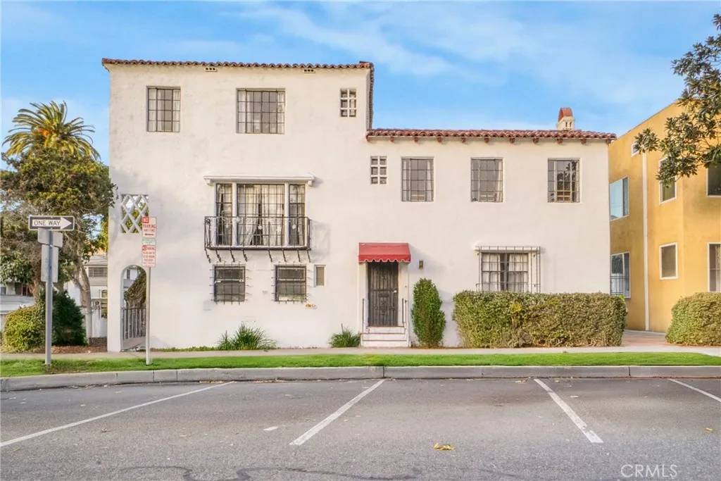 Long Beach, CA 90802,102 Bonito Avenue