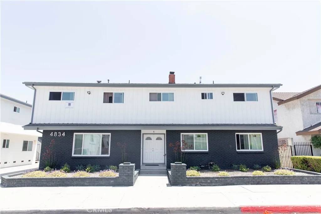 Hawthorne, CA 90250,4834 W 118th Pl