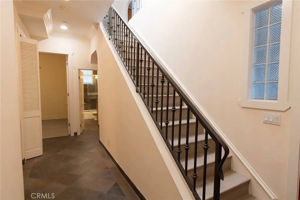 Redondo Beach, CA 90278,2013 Vanderbilt Lane #B