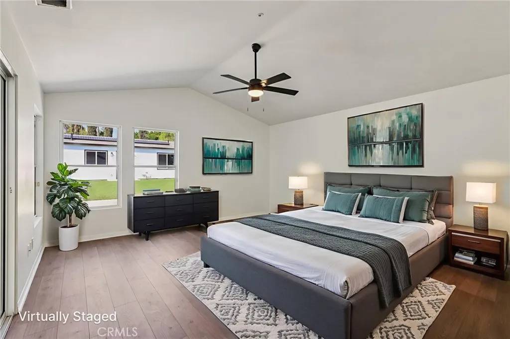 Woodland Hills, CA 91367,6233 Penfield Avenue