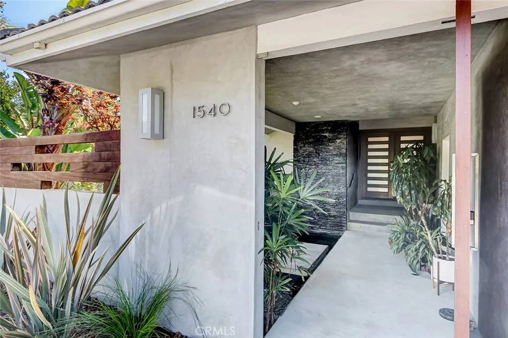 Manhattan Beach, CA 90266,1540 Marine Avenue