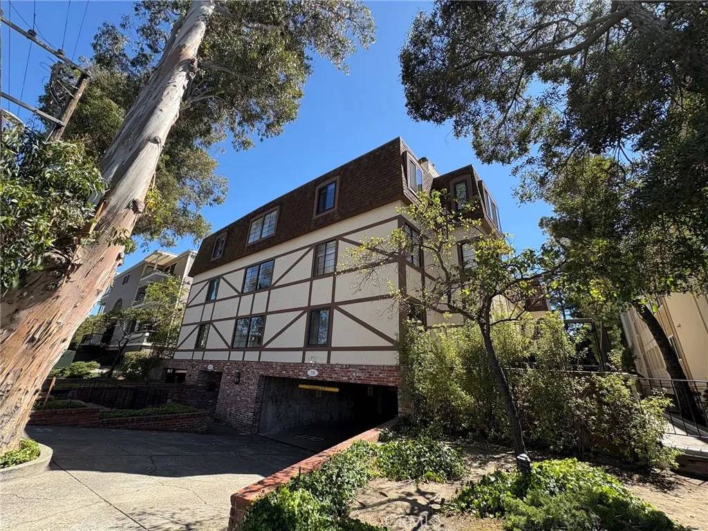 Burlingame, CA 94010,735 El Camino Real #102