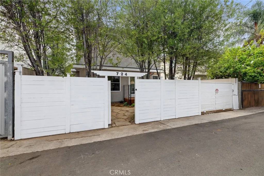 Venice, CA 90291,724 San Miguel Avenue