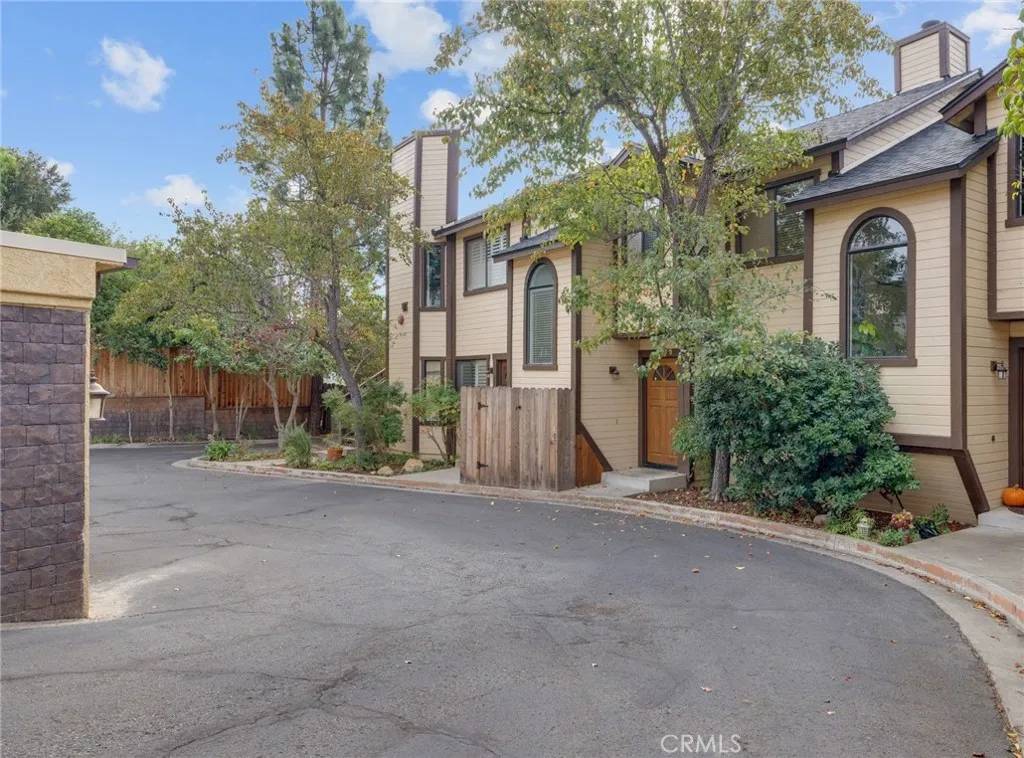 Solvang, CA 93463,1674 Laurel Avenue #3