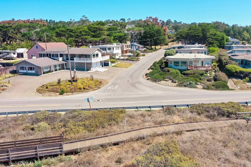 Cambria, CA 93428,208 Weymouth Street