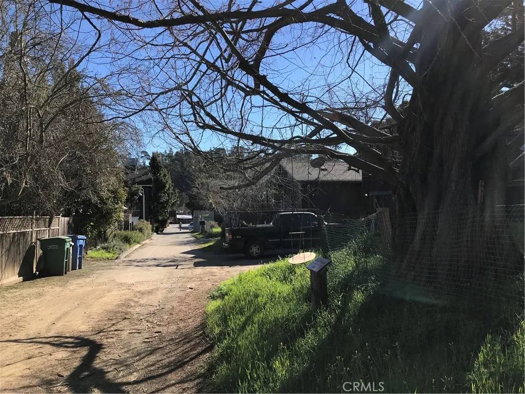 Cambria, CA 93428,4275 Wall