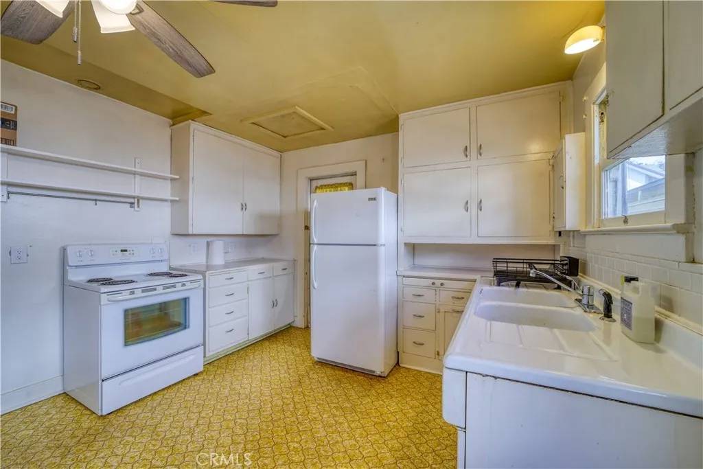 San Luis Obispo, CA 93401,627 Henderson Avenue